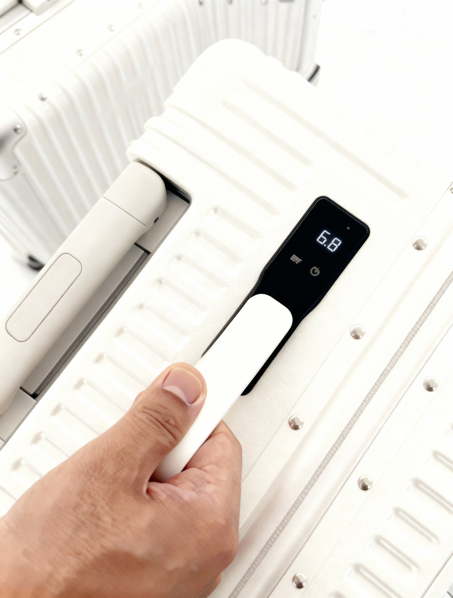 Noväh White One - Cabine